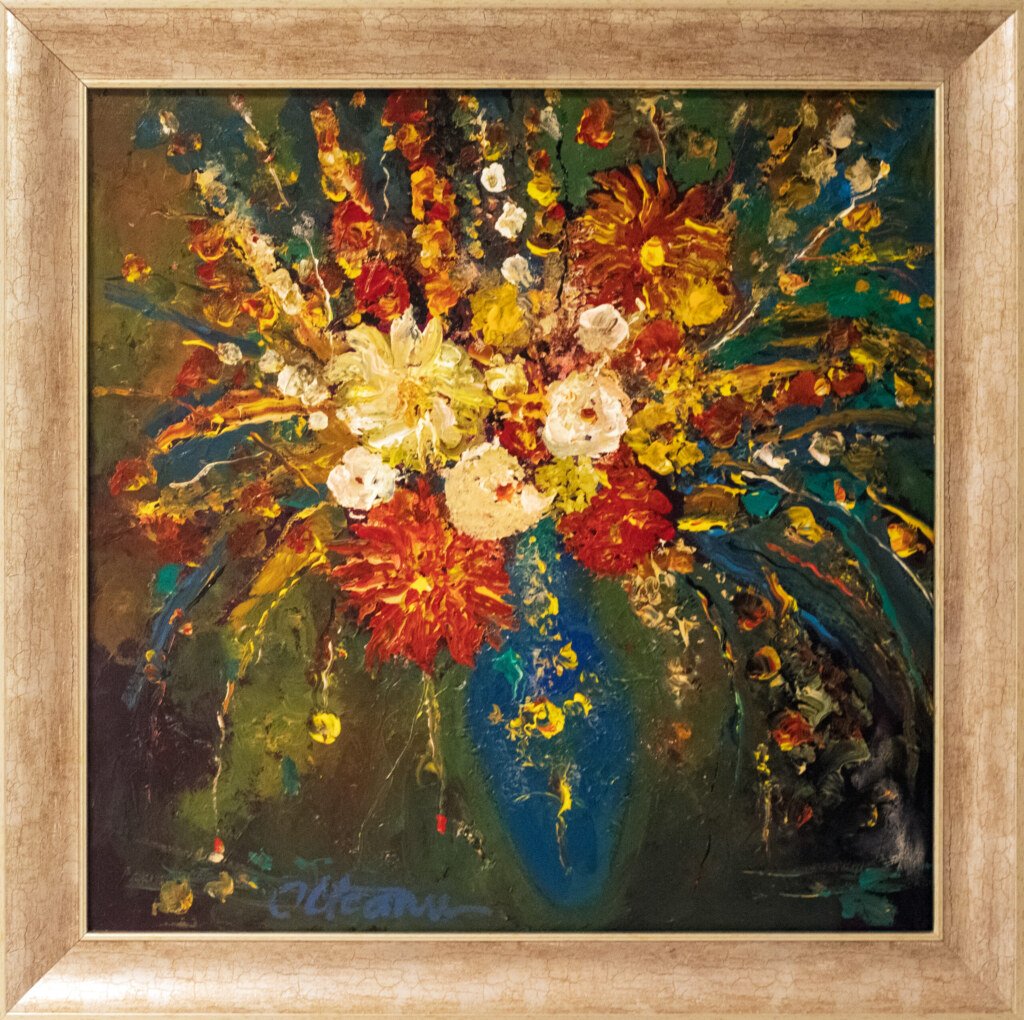 Explozie florală în vază albastră