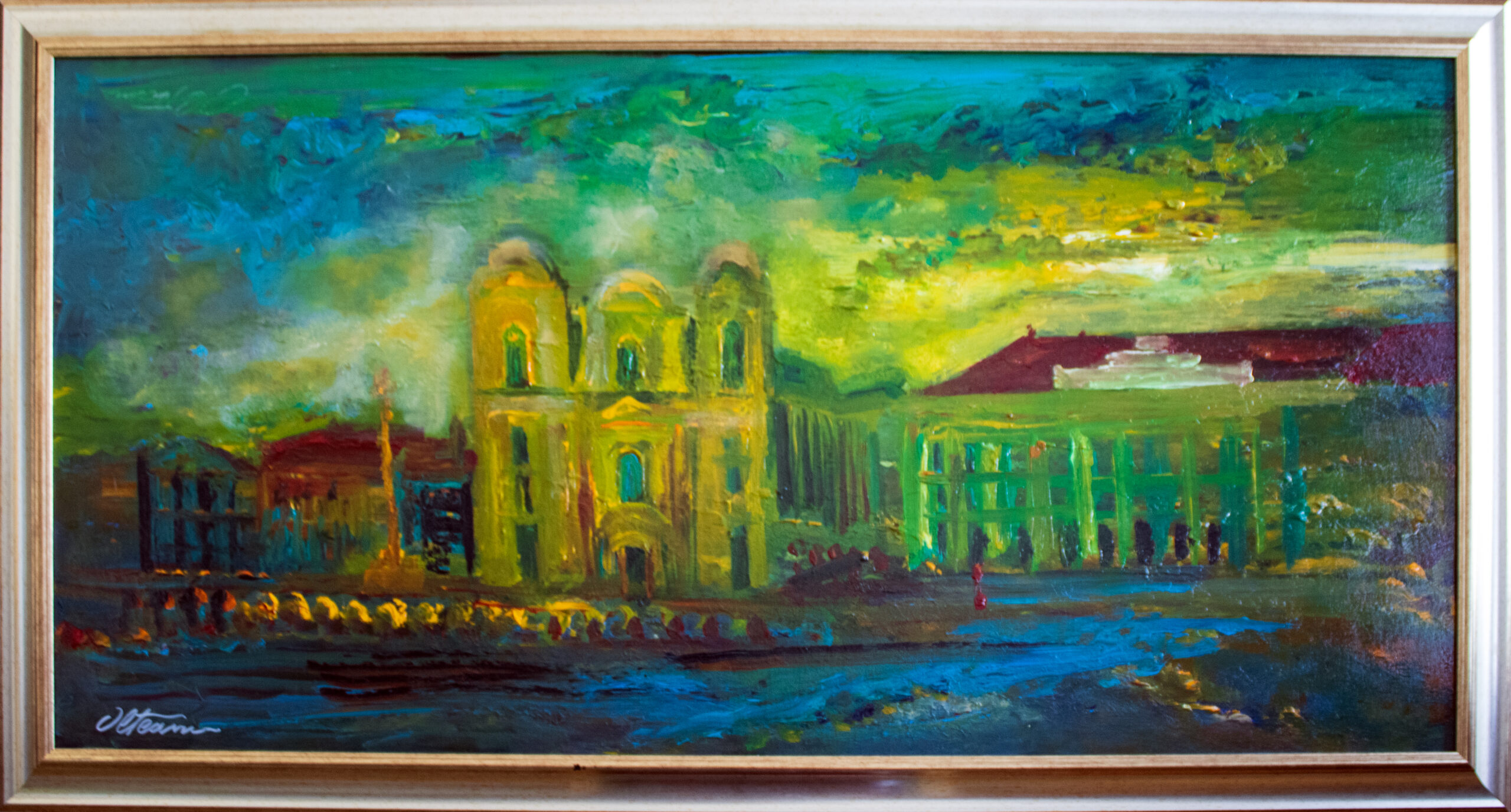 Orasul in amurg verde