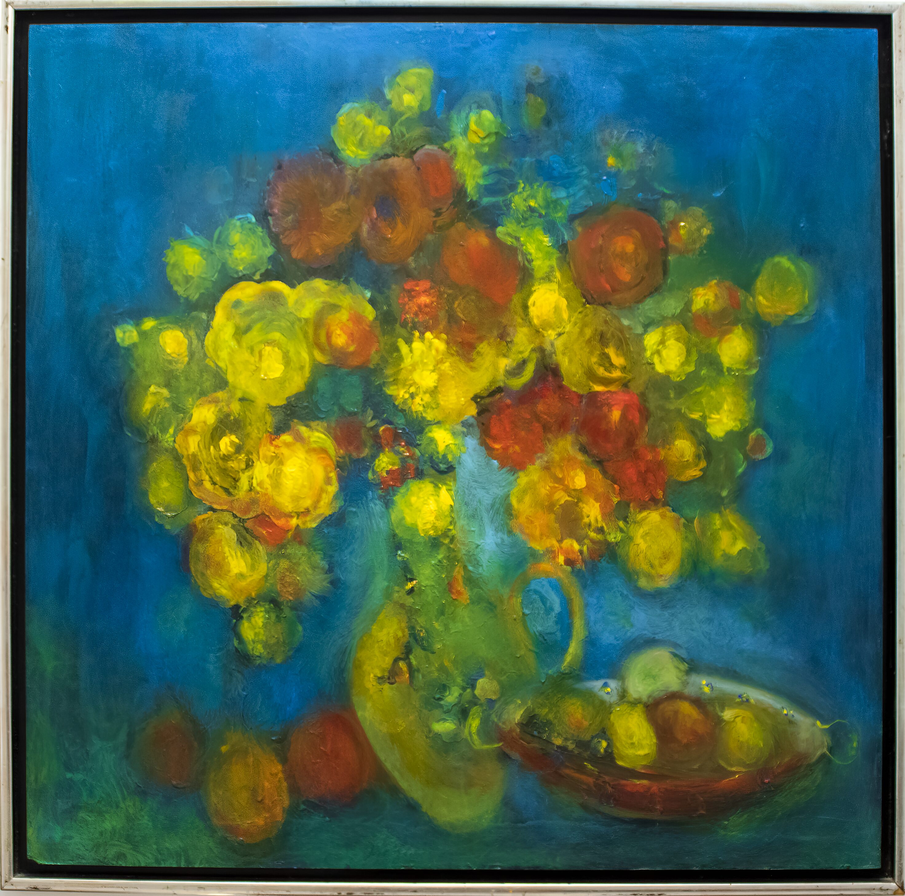 Armonie Solară pe Fundal Azur